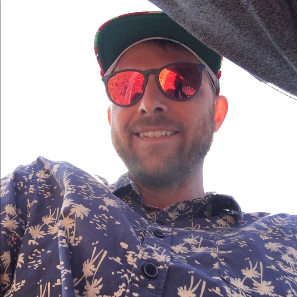 Meet your Posher, Justin - Picture 1 of 1